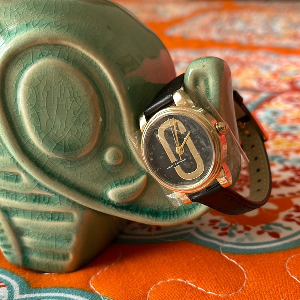 New Without Tag Authentic Women Marc Jacobs Small Face Leather Watch